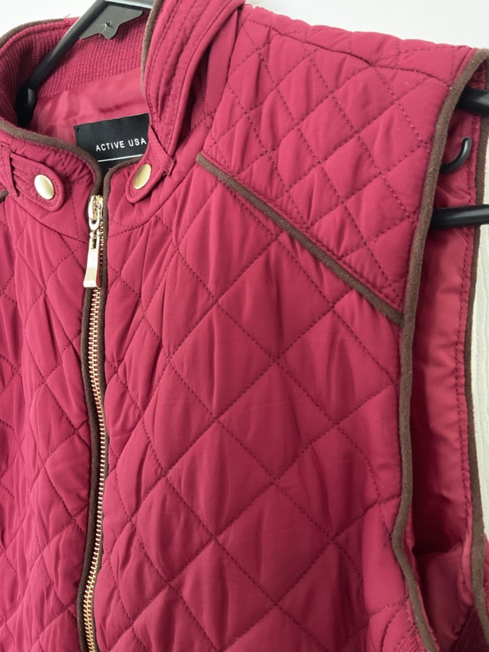 Active USA Burgundy Quilted Vest Gold Zip Knit Side Panels Women S NWT - Picture 5 of 14